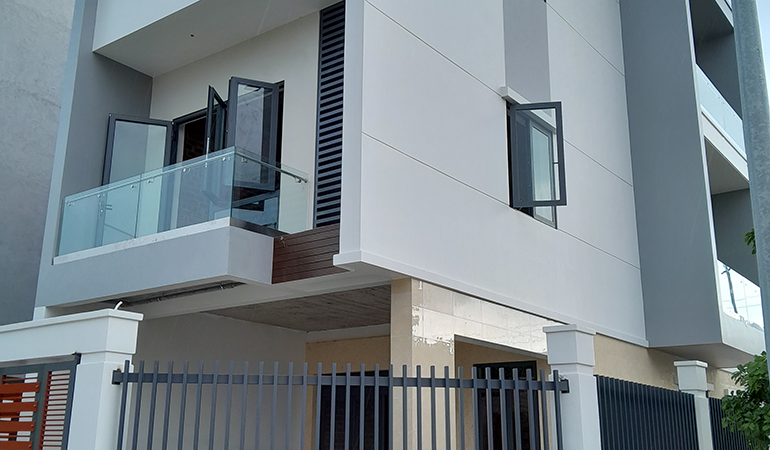 Lan can kính cường lực
